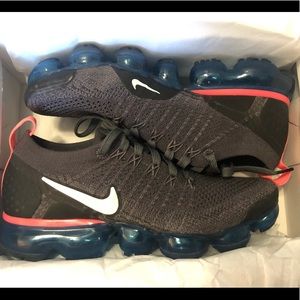 Nike Air Vapormax sz 7